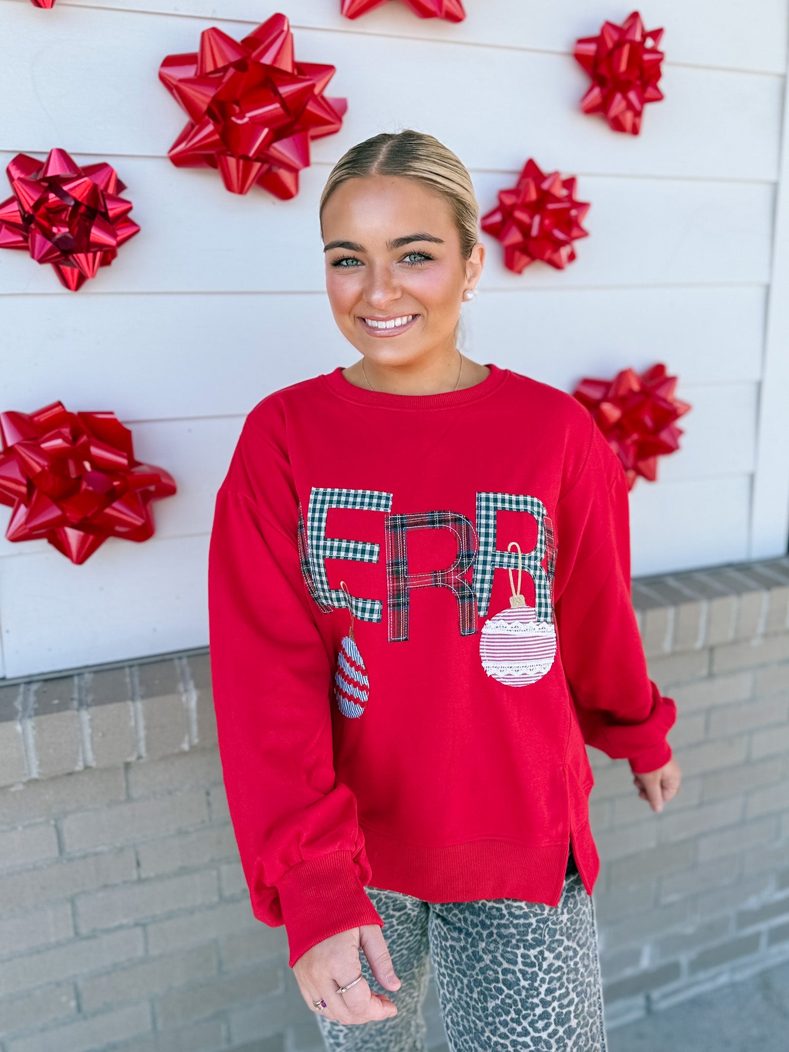 Merry Christmas Sweatshirt 🎁