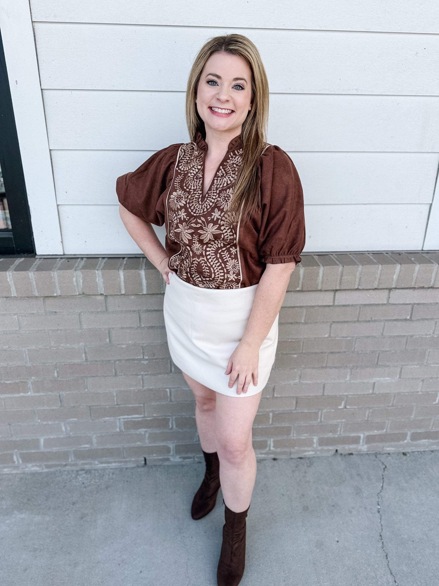 The Sedona Embroidered Peasant Top 🤎