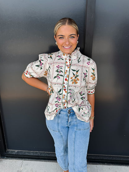 Entro Falling in Floral Top