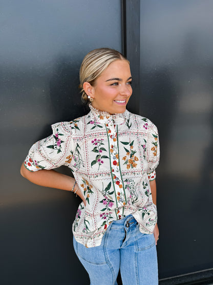 Entro Falling in Floral Top