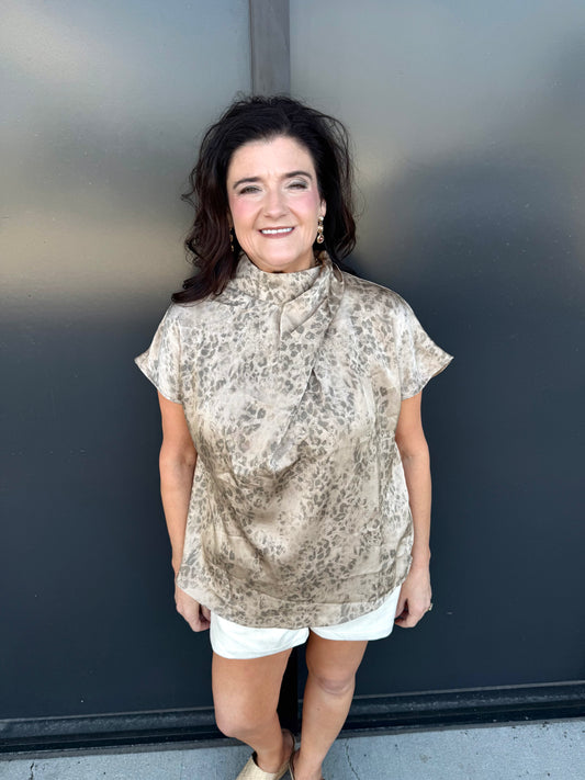 Leopard Crossover Top 🐆