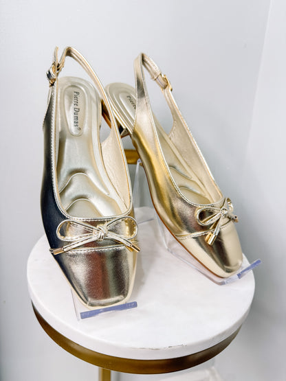 Goldy Locks Bow Flats