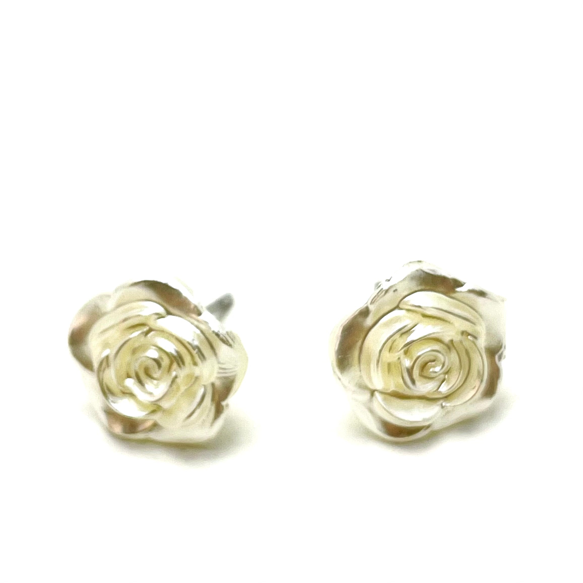 rose studs