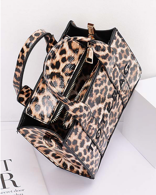 Leo Betty Purse